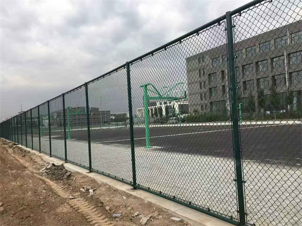 球场围栏